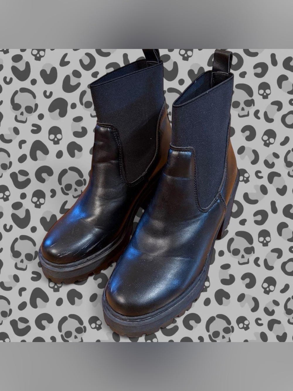 Truffle Collection Black chunky heeled chelsea boots Size 7